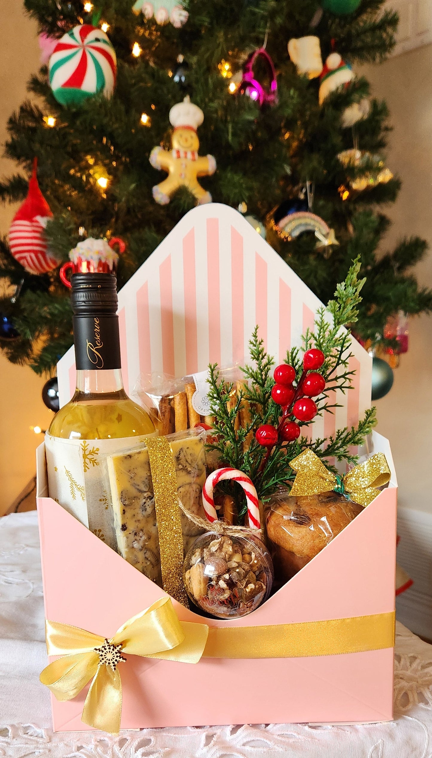 The Holiday Cheer Box