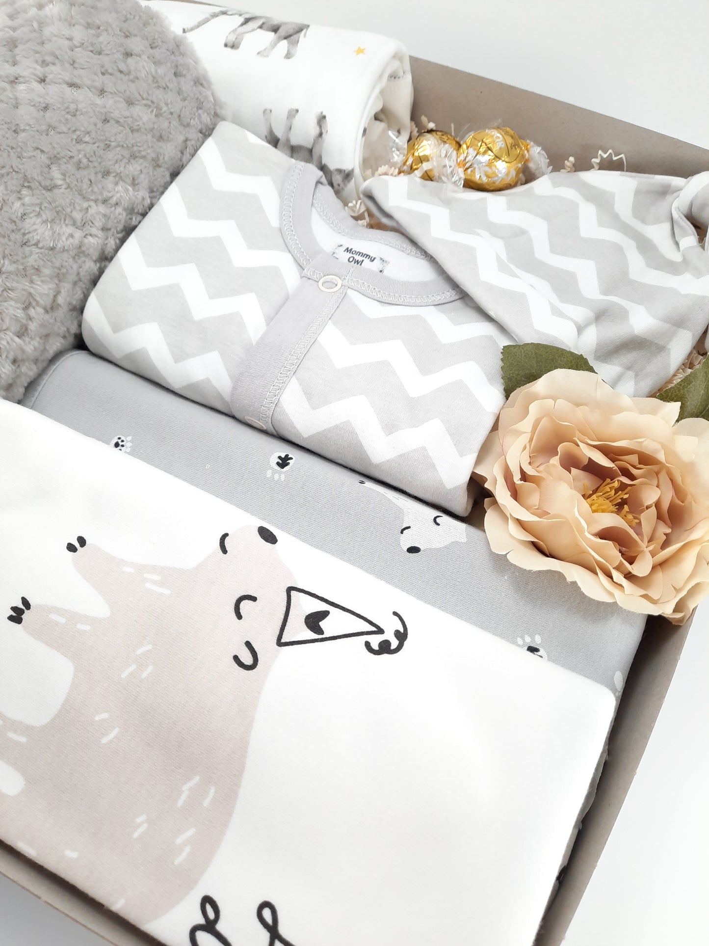 Light Grey ZIgZag Gift Box - Unisex