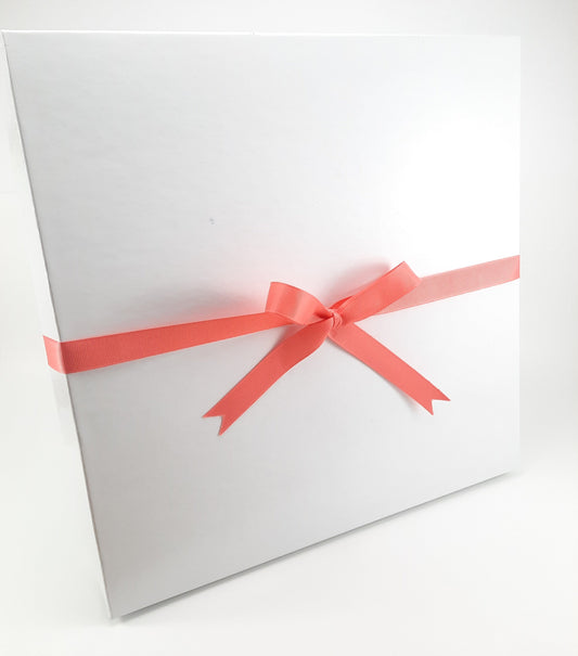 Gift box - 14 X 14 X 3" - White