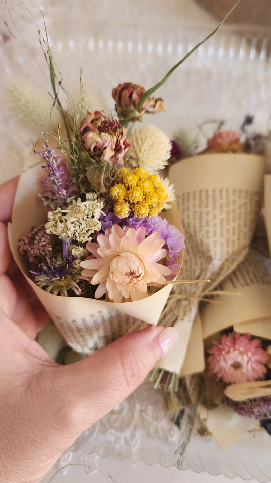 Mother's Day Aditional - Mini Dried flower bouquet