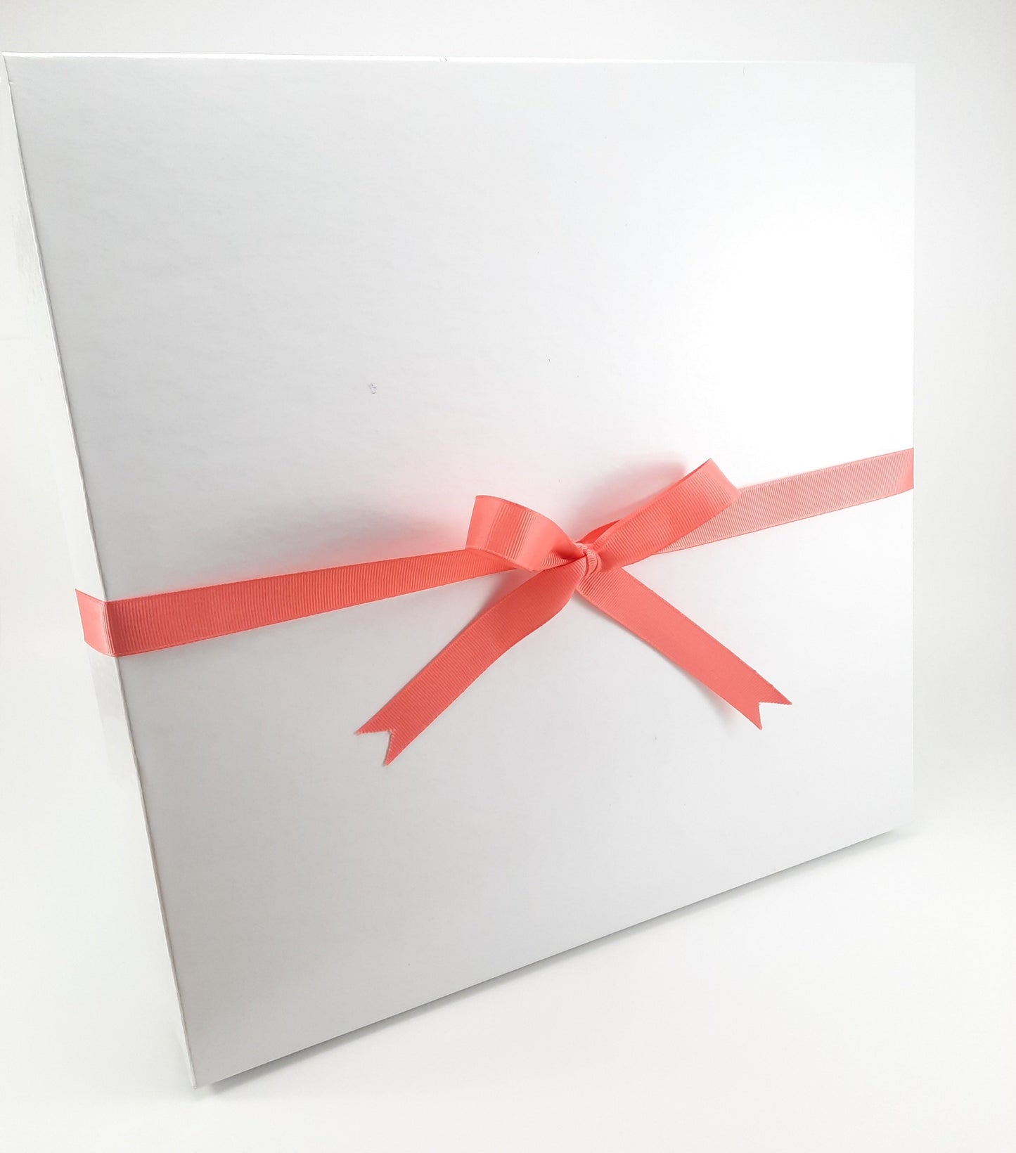 Light Grey ZIgZag Gift Box - Unisex